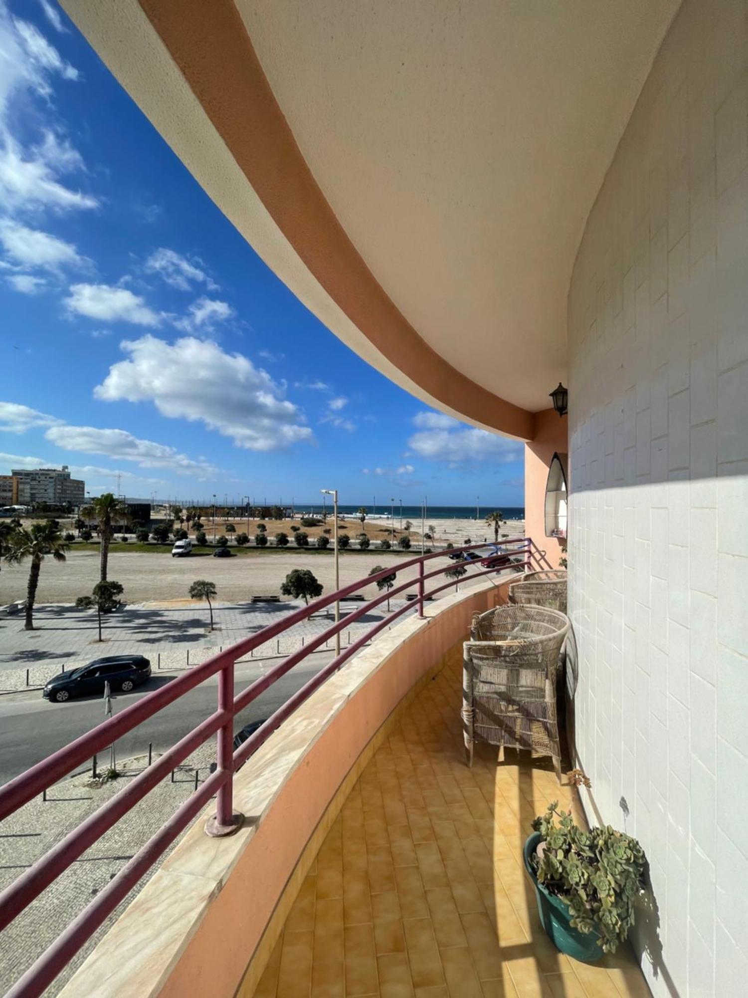 Apartamento Vista Praia E Mar- Costa Da Caparica Apartman Kültér fotó