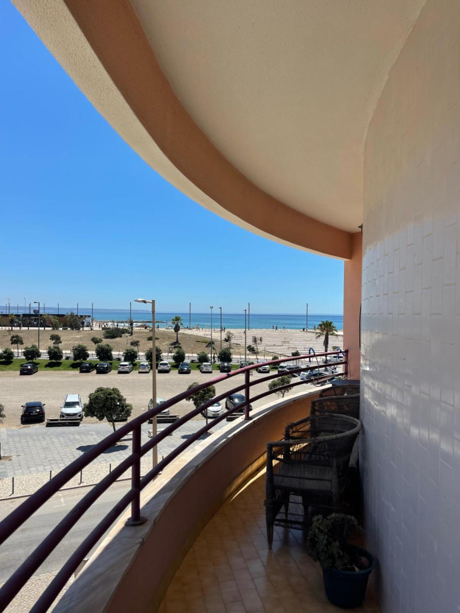 Apartamento Vista Praia E Mar- Costa Da Caparica Apartman Kültér fotó
